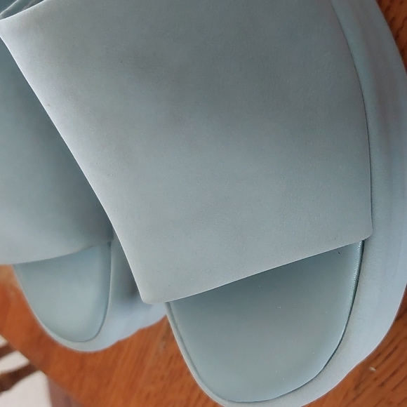 No Boundries Sandals Sz 9light blue. - Picture 2 of 12